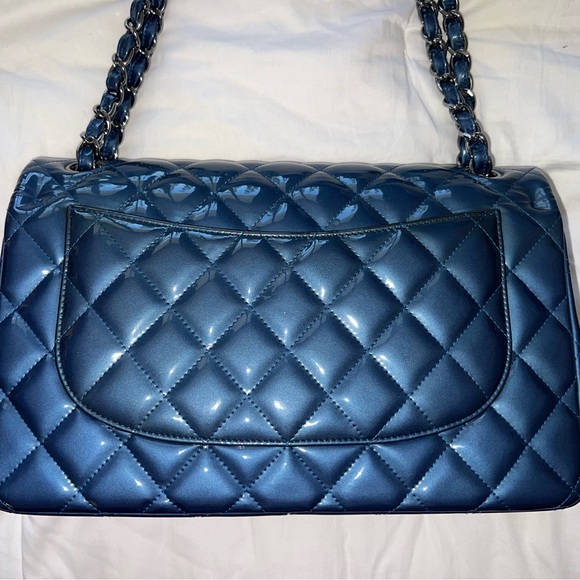 Chanel Jumbo Classic Flap Bag - Picture 5 of 7